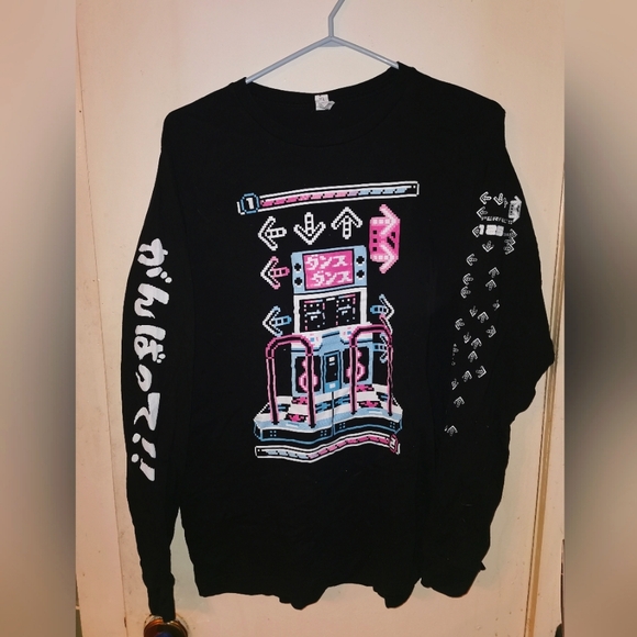 Tops - DDR Crew neck